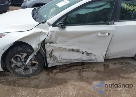 2021 Kia Forte Lxs из США, поврежденный, VIN 3KPF24AD7ME350672